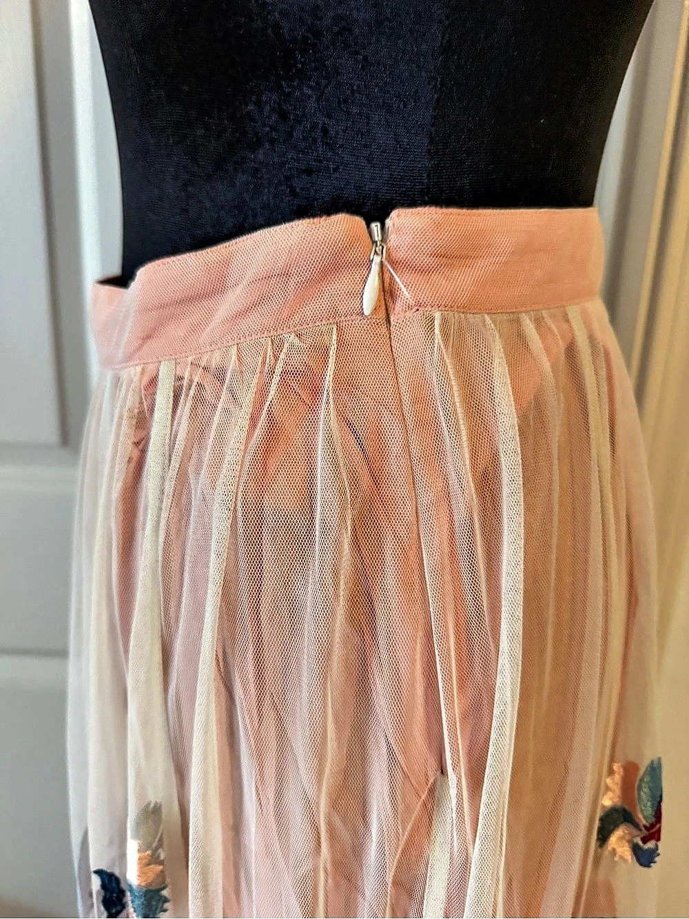 Anthropologie Akemi + Kin Floral Maxi Skirt in Pink & Blue Size 6P NWT - Picture 4 of 8